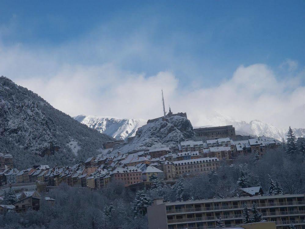 Hotel De Paris Briancon  Bagian luar foto